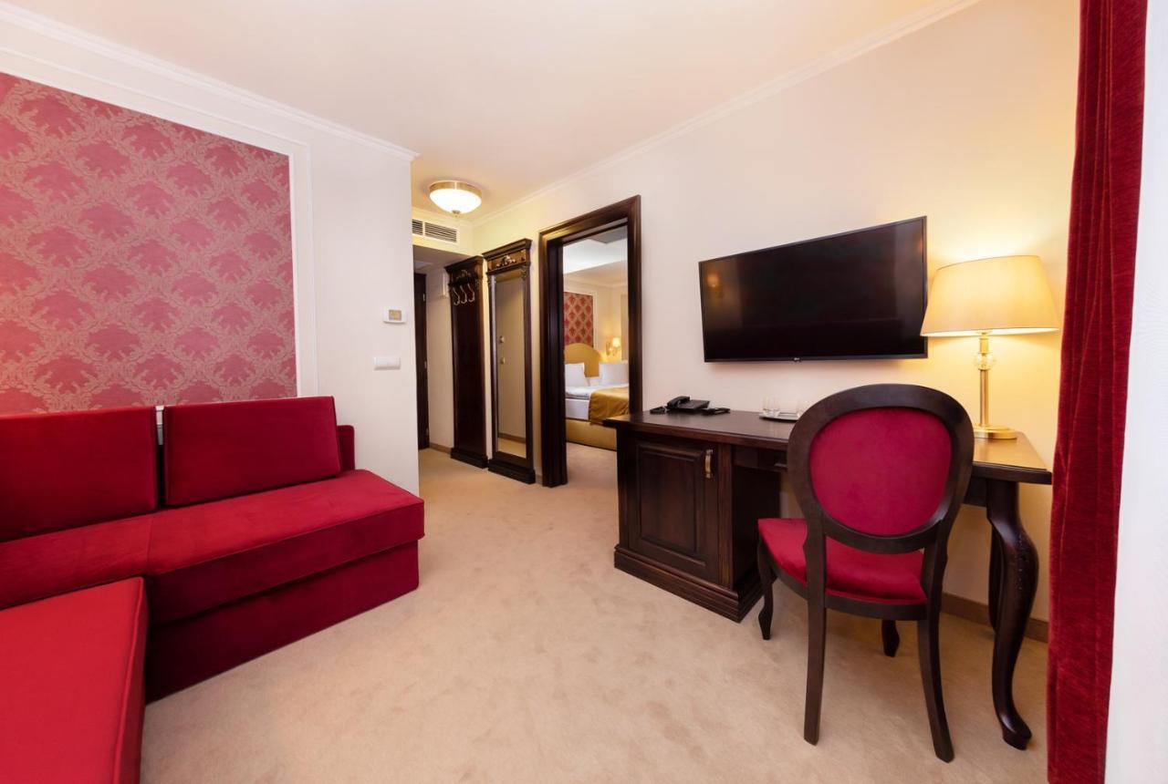 Boutique Hotel Gaia Kecskemét Esterno foto