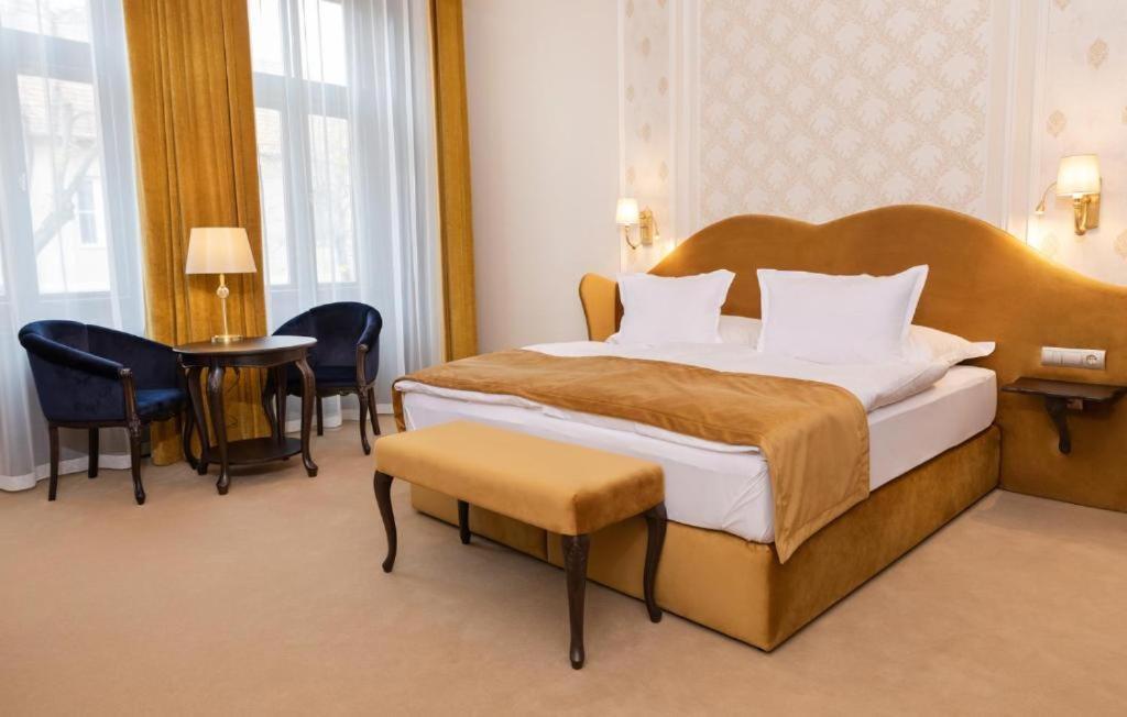 Boutique Hotel Gaia Kecskemét Esterno foto